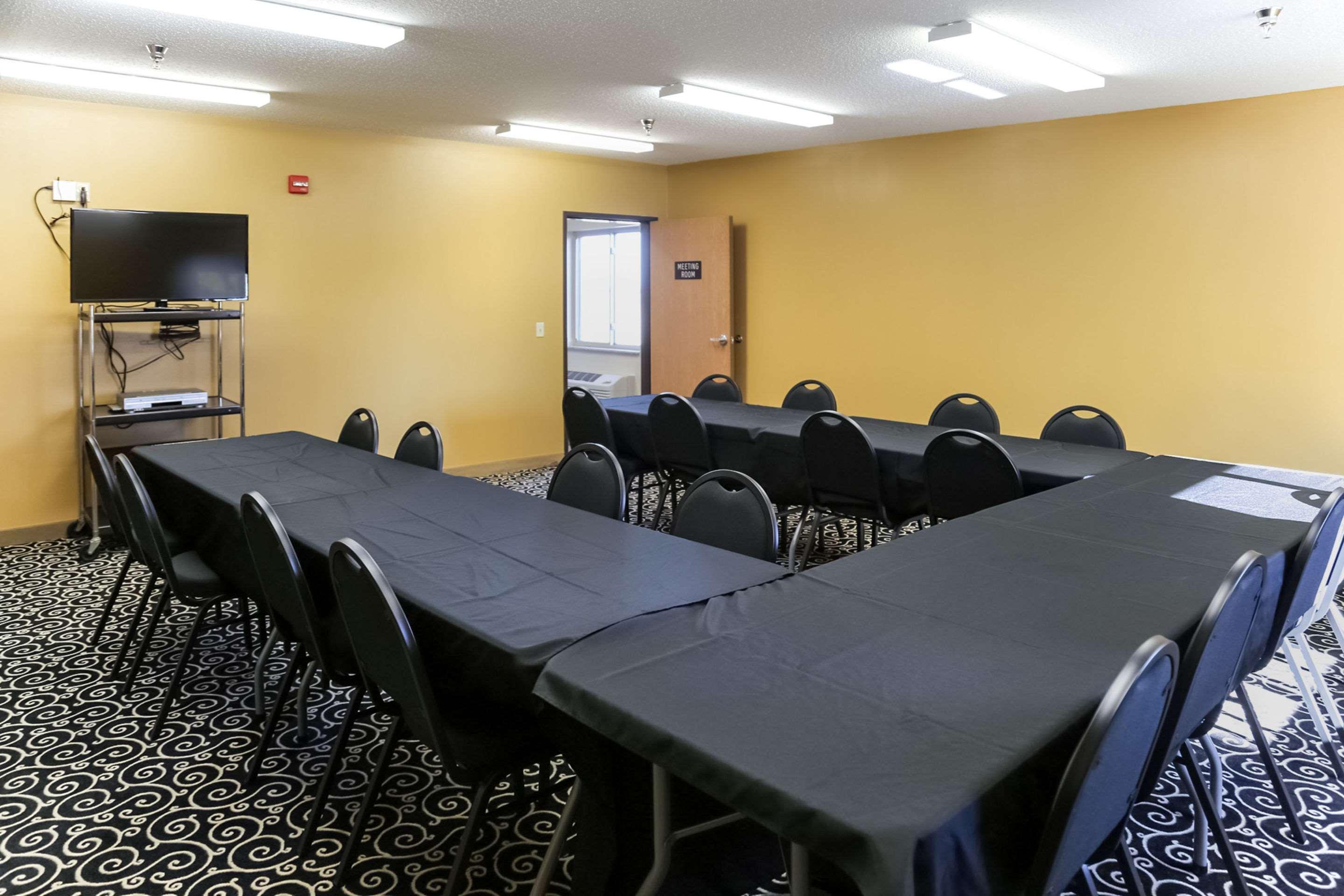 Quality Inn & Suites Watertown Near Prairie Lakes Ice Arena エクステリア 写真