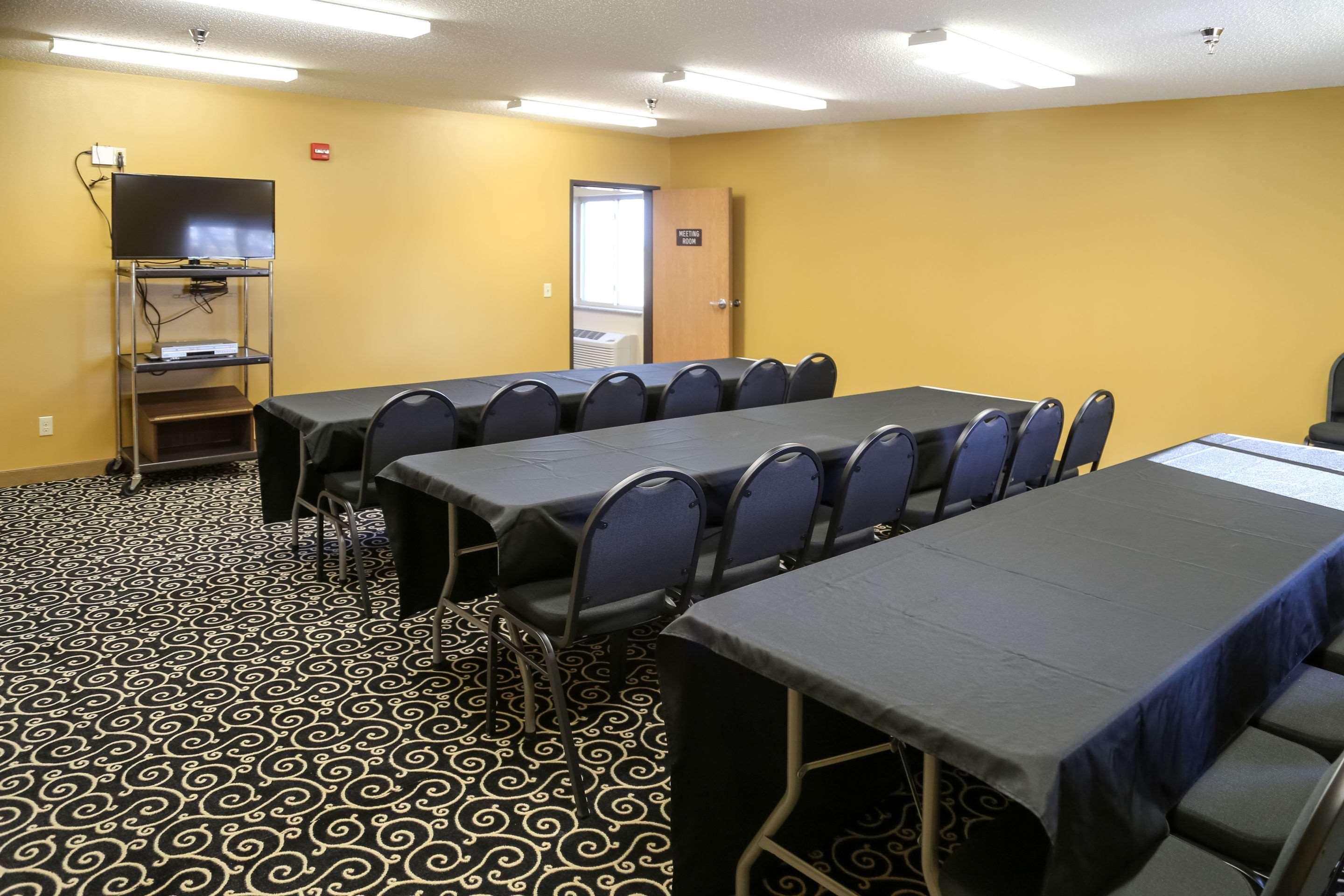 Quality Inn & Suites Watertown Near Prairie Lakes Ice Arena エクステリア 写真