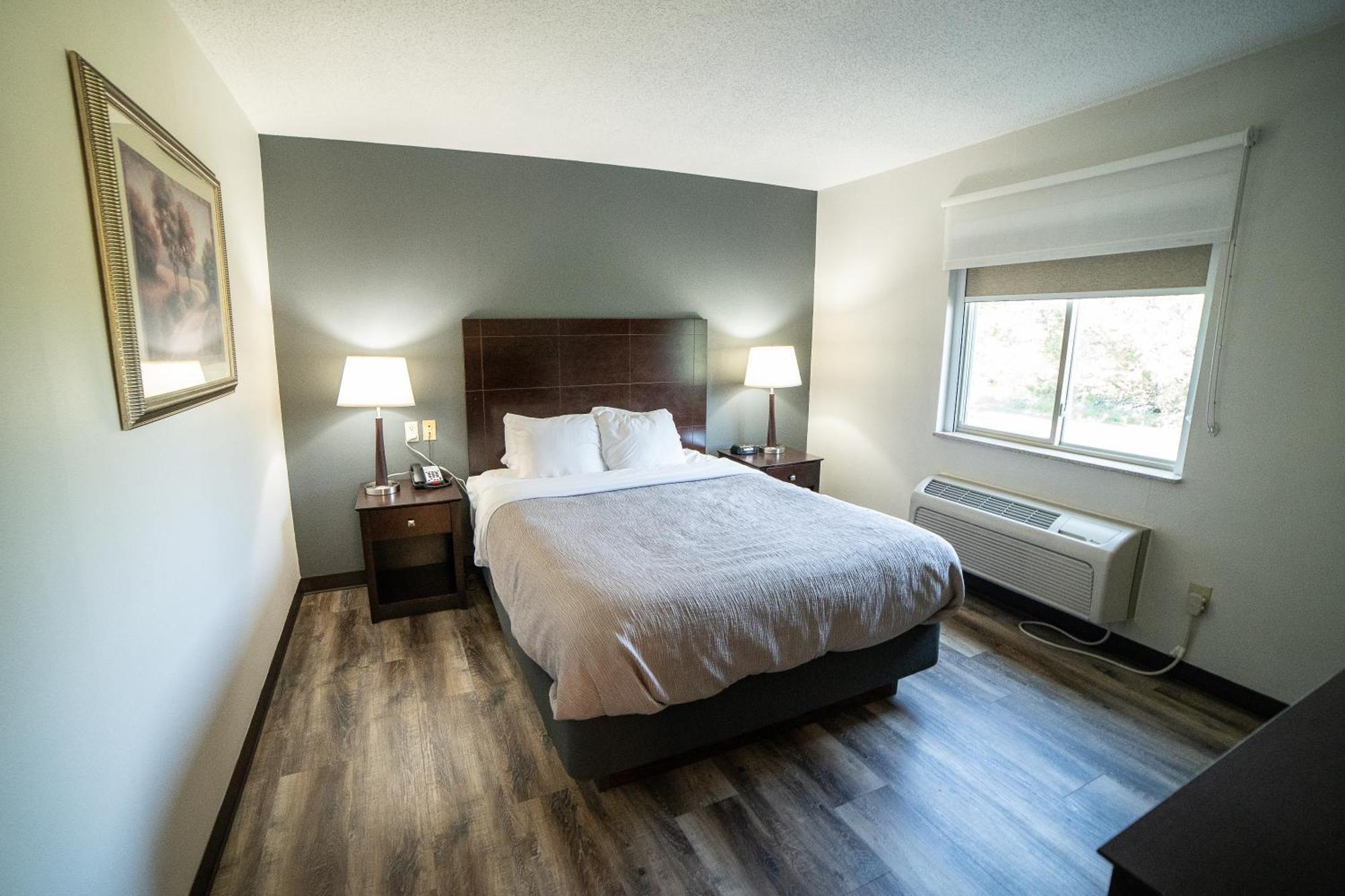 Quality Inn & Suites Watertown Near Prairie Lakes Ice Arena エクステリア 写真